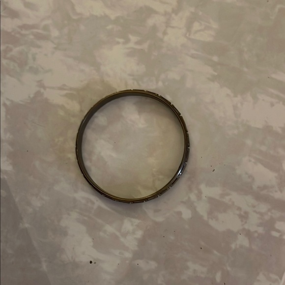 Elegant Gold Bangle Bracelet - Picture 1 of 2